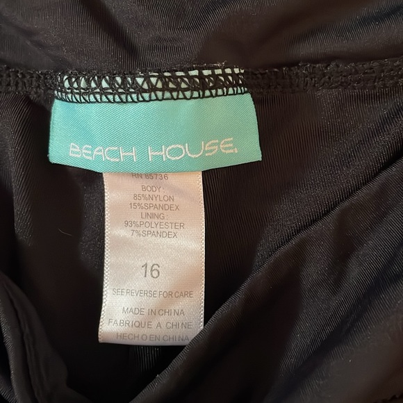 Woman’s tankini swimwear. - Picture 7 of 7